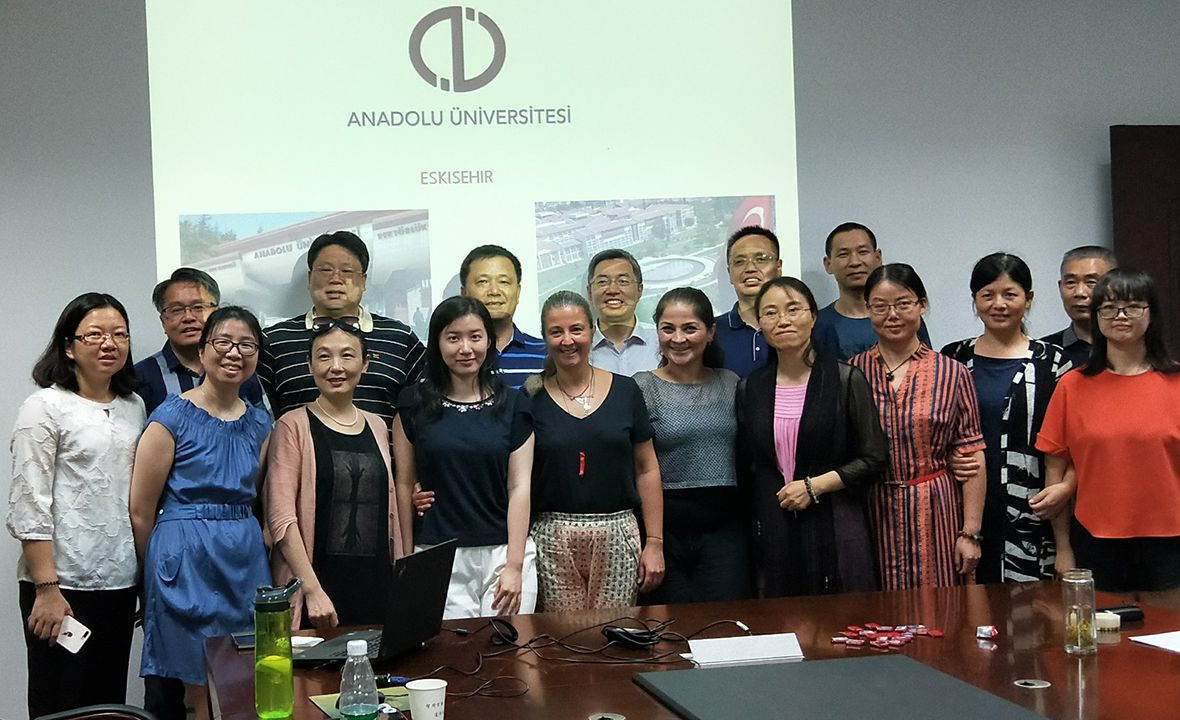 安纳特鲁大学老师来访